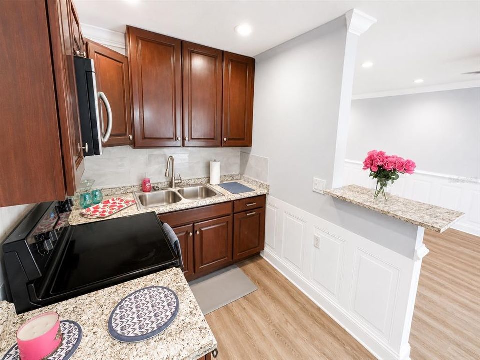 For Rent: $900 (2 beds, 1 baths, 646 Square Feet)