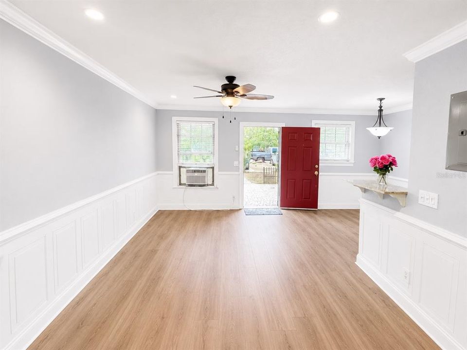 For Rent: $900 (2 beds, 1 baths, 646 Square Feet)