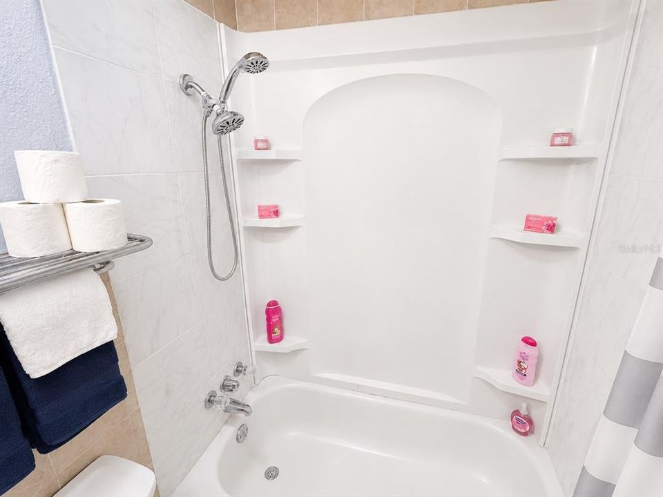 For Rent: $900 (2 beds, 1 baths, 646 Square Feet)