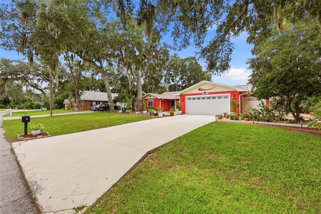 For Sale: $419,500 (3 beds, 2 baths, 2056 Square Feet)