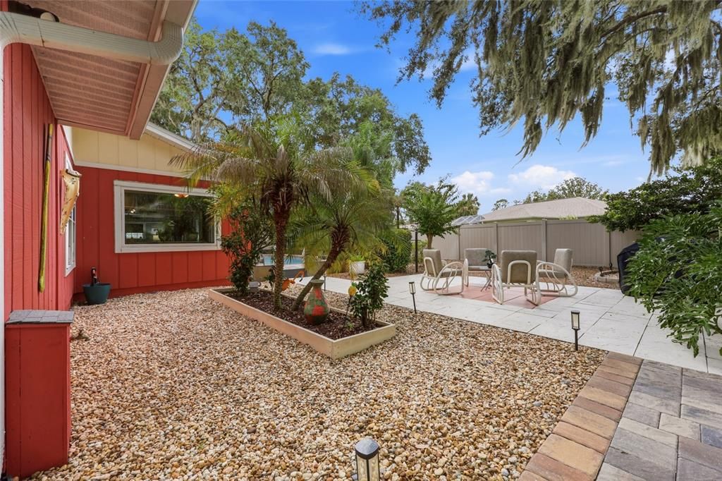 For Sale: $419,500 (3 beds, 2 baths, 2056 Square Feet)