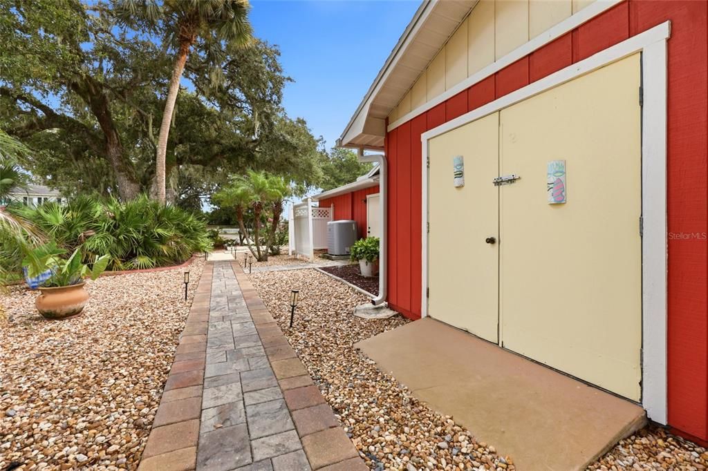 For Sale: $419,500 (3 beds, 2 baths, 2056 Square Feet)