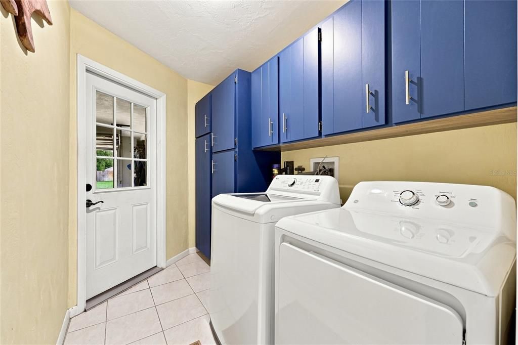 For Sale: $419,500 (3 beds, 2 baths, 2056 Square Feet)