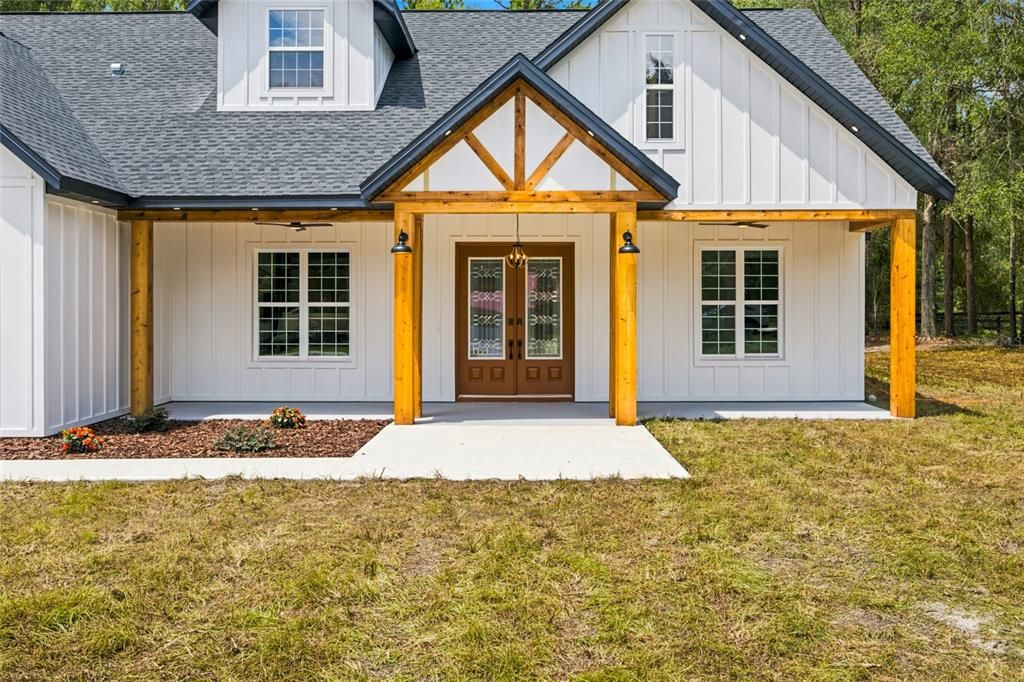 На продажу: $599,900 (4 спален, 3 ванн, 2307 Квадратных фут)