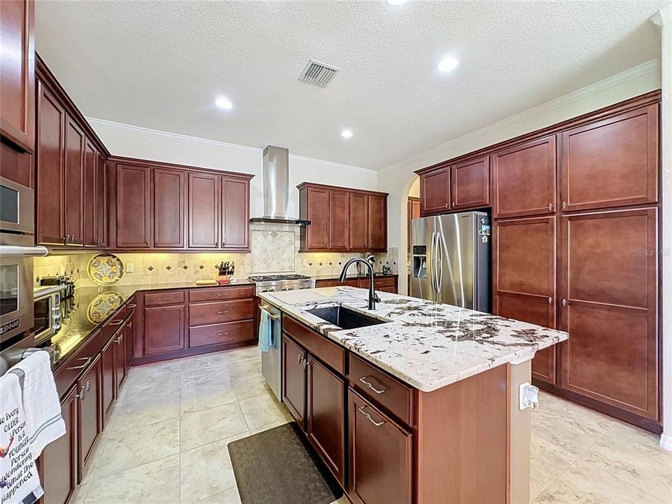 En Venta: $600,000 (3 camas, 2 baños, 2876 Pies cuadrados)