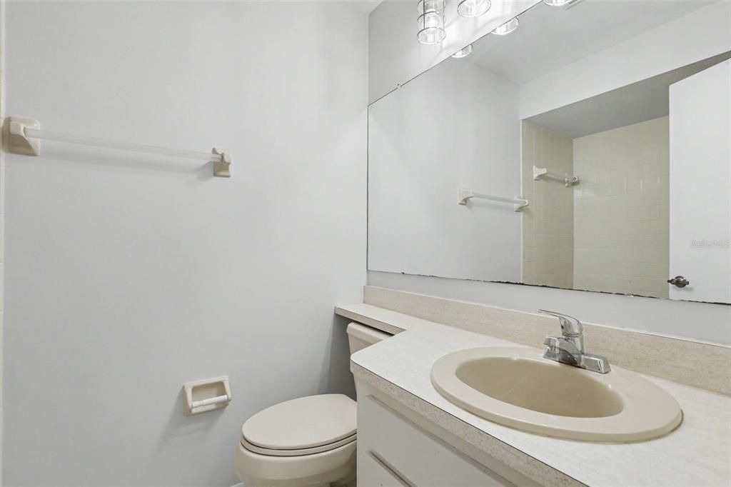 For Sale: $270,000 (2 beds, 2 baths, 1329 Square Feet)