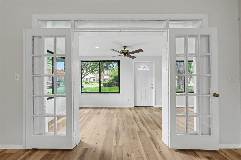 For Sale: $270,000 (2 beds, 2 baths, 1329 Square Feet)