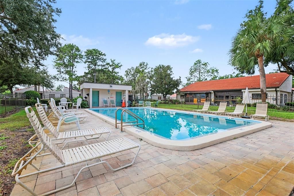 For Sale: $270,000 (2 beds, 2 baths, 1329 Square Feet)