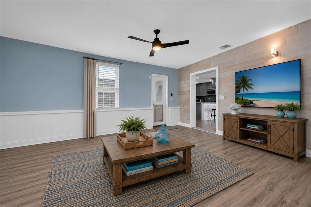 For Sale: $625,000 (4 beds, 2 baths, 2369 Square Feet)