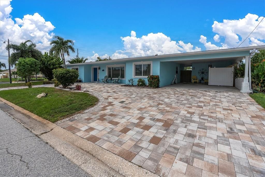 For Sale: $625,000 (4 beds, 2 baths, 2369 Square Feet)