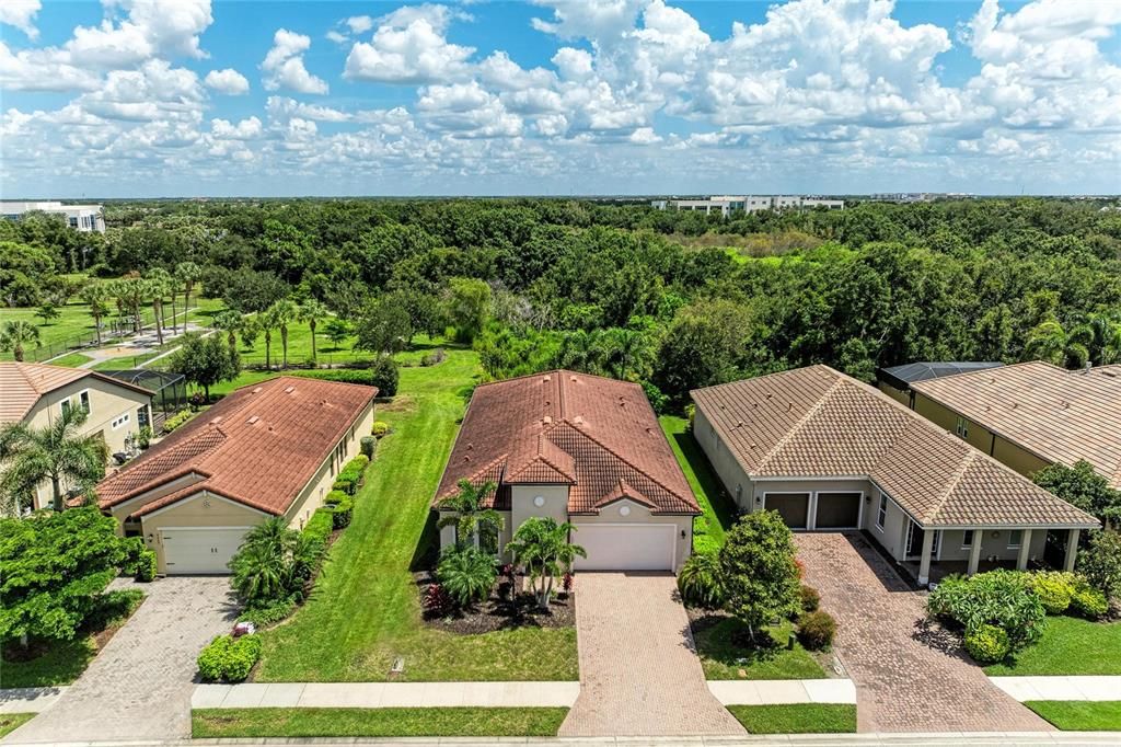 En Venta: $649,900 (3 camas, 3 baños, 2507 Pies cuadrados)