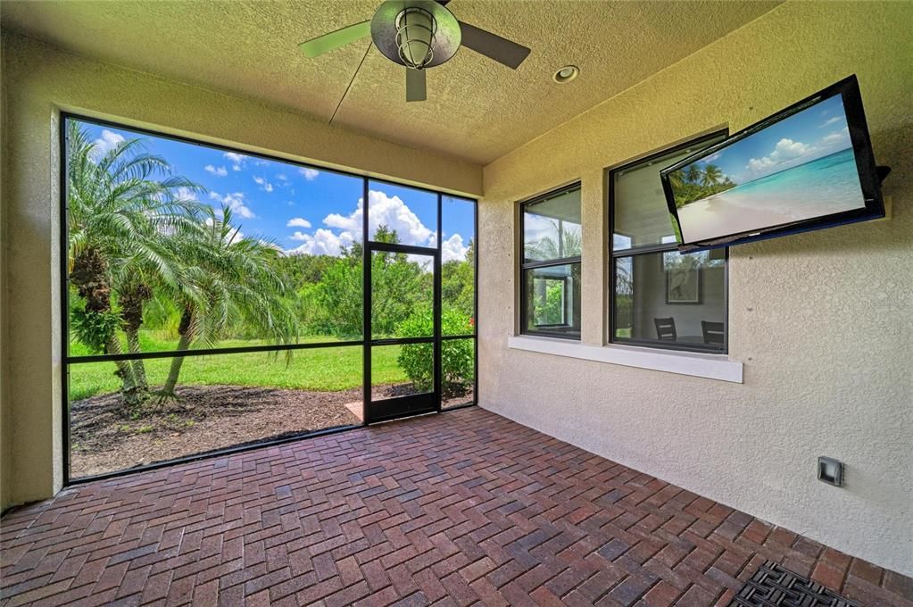 En Venta: $649,900 (3 camas, 3 baños, 2507 Pies cuadrados)