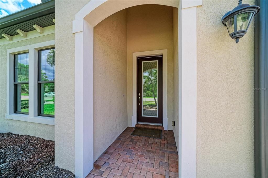 En Venta: $649,900 (3 camas, 3 baños, 2507 Pies cuadrados)