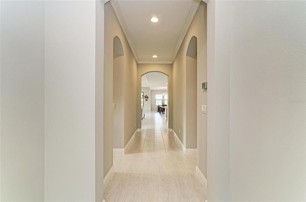 En Venta: $649,900 (3 camas, 3 baños, 2507 Pies cuadrados)