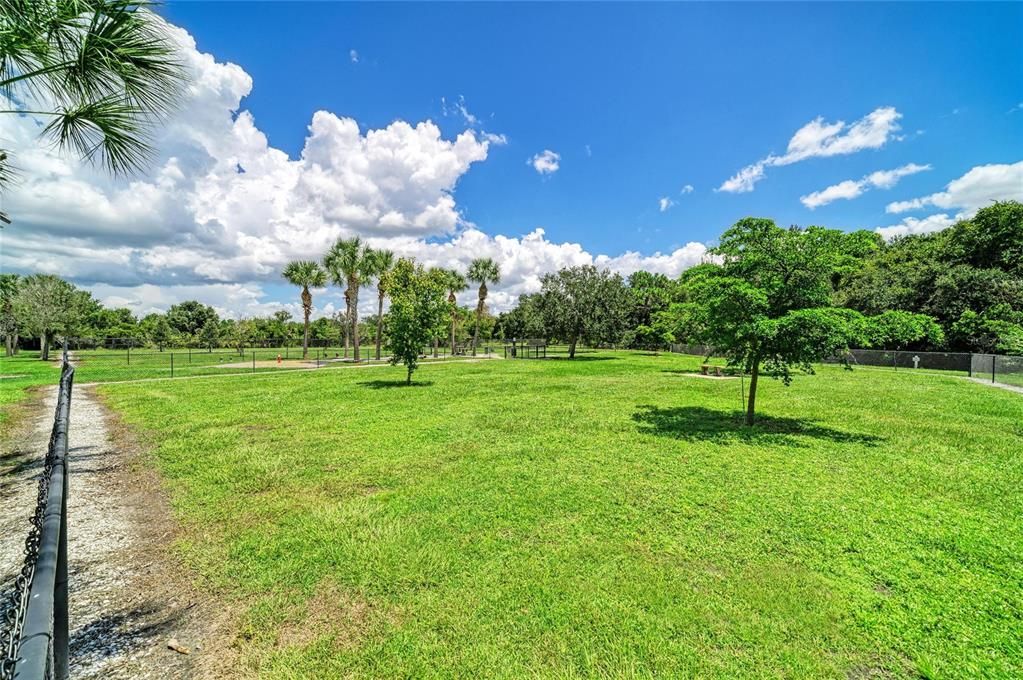 En Venta: $649,900 (3 camas, 3 baños, 2507 Pies cuadrados)