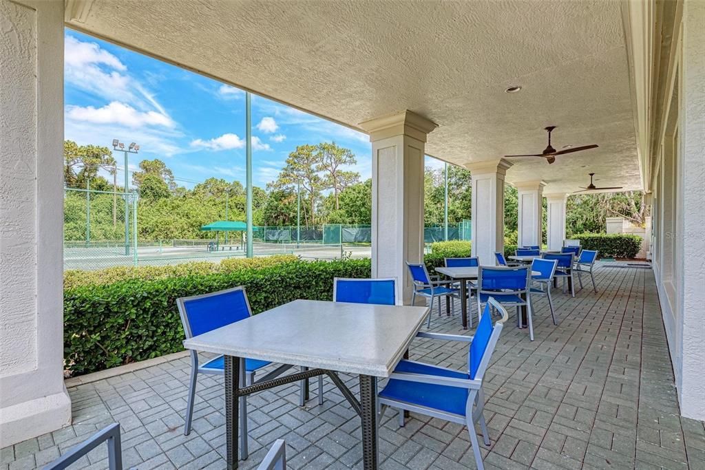 En Venta: $649,900 (3 camas, 3 baños, 2507 Pies cuadrados)