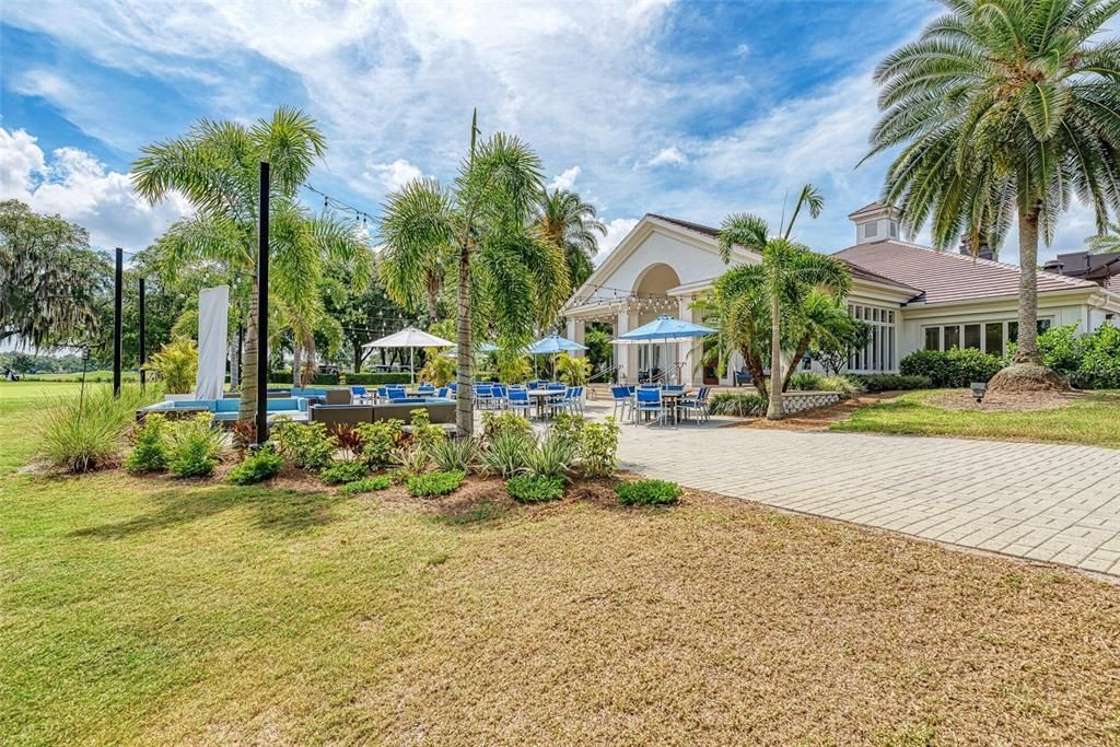 En Venta: $649,900 (3 camas, 3 baños, 2507 Pies cuadrados)