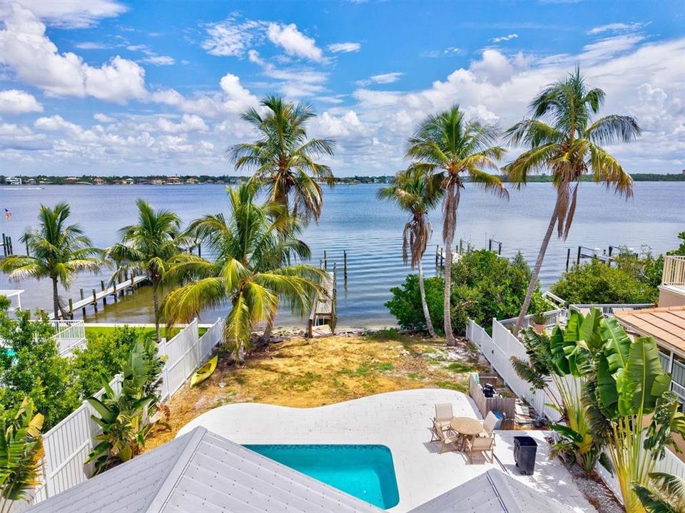 For Sale: $1,700,000 (0.20 acres)