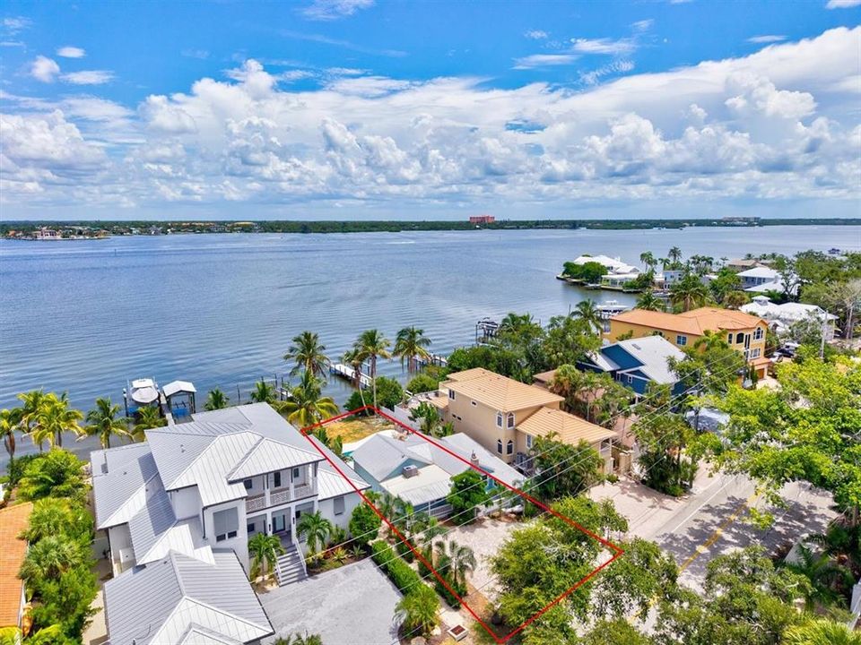 For Sale: $1,700,000 (0.20 acres)