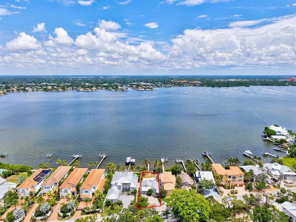 For Sale: $1,700,000 (0.20 acres)