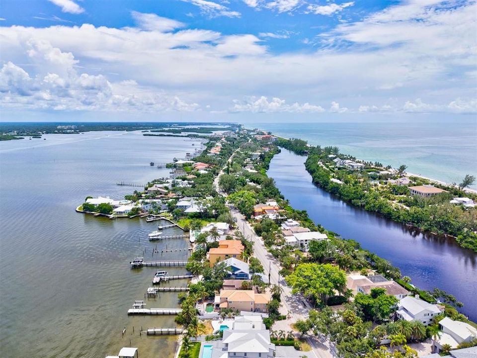 For Sale: $1,700,000 (0.20 acres)
