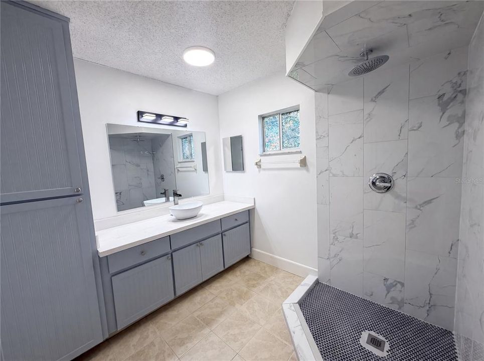 For Sale: $240,000 (3 beds, 2 baths, 1526 Square Feet)