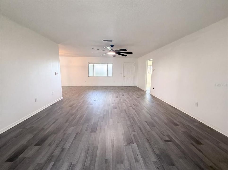 For Sale: $240,000 (3 beds, 2 baths, 1526 Square Feet)