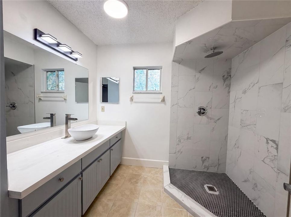 For Sale: $240,000 (3 beds, 2 baths, 1526 Square Feet)