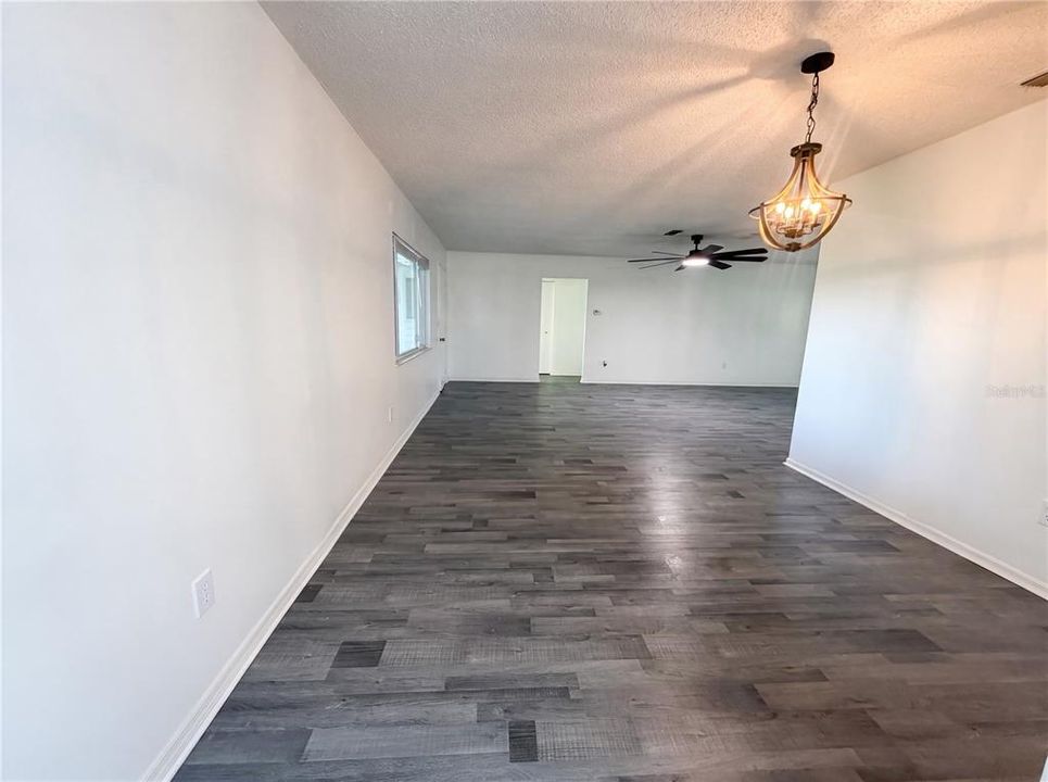For Sale: $240,000 (3 beds, 2 baths, 1526 Square Feet)