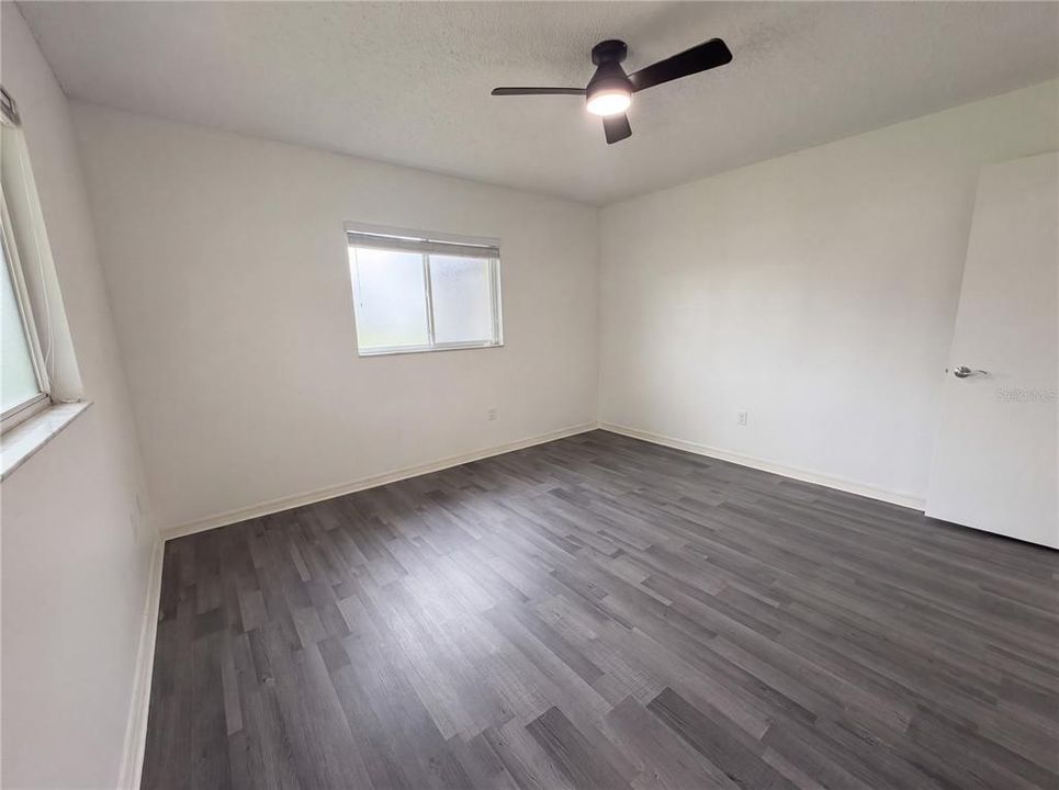 For Sale: $240,000 (3 beds, 2 baths, 1526 Square Feet)