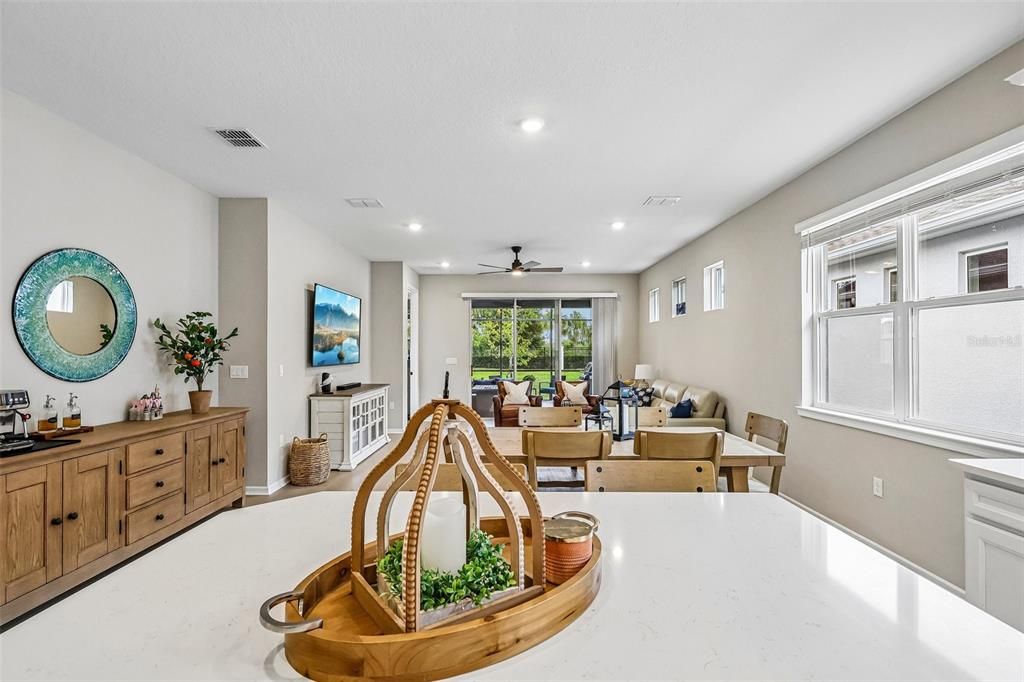 En Venta: $419,000 (2 camas, 2 baños, 1574 Pies cuadrados)