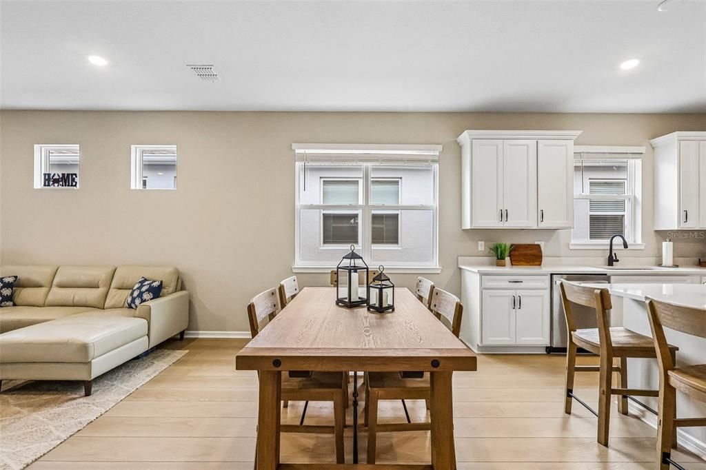 En Venta: $419,000 (2 camas, 2 baños, 1574 Pies cuadrados)