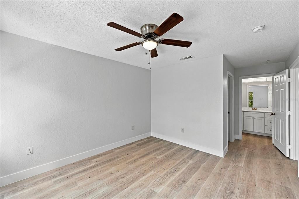 En Venta: $168,000 (2 camas, 2 baños, 1083 Pies cuadrados)