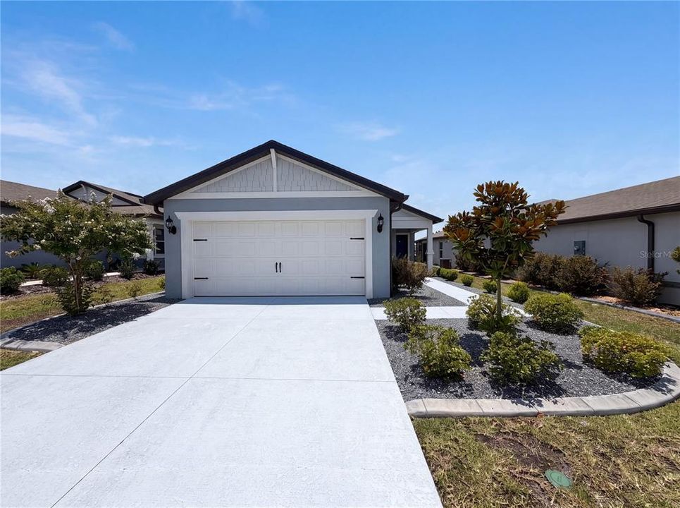 For Sale: $273,000 (2 beds, 2 baths, 1433 Square Feet)