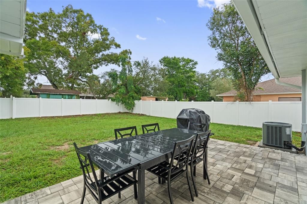 For Sale: $300,000 (3 beds, 2 baths, 1366 Square Feet)