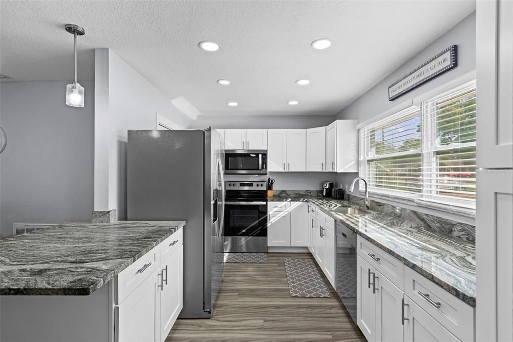 For Sale: $300,000 (3 beds, 2 baths, 1366 Square Feet)