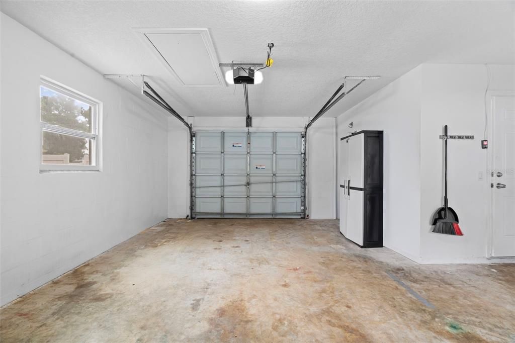 For Sale: $300,000 (3 beds, 2 baths, 1366 Square Feet)
