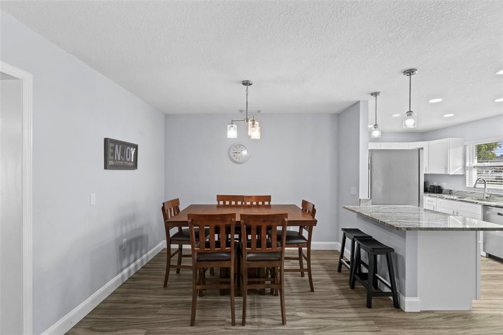 For Sale: $300,000 (3 beds, 2 baths, 1366 Square Feet)
