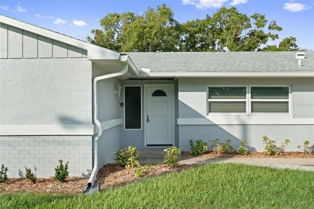For Sale: $300,000 (3 beds, 2 baths, 1366 Square Feet)