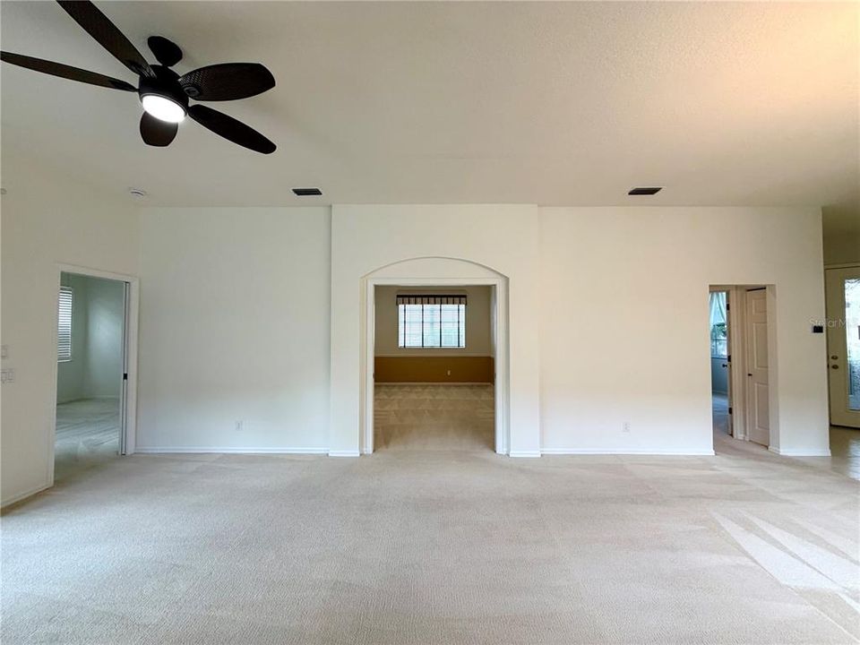 For Rent: $2,450 (3 beds, 2 baths, 1679 Square Feet)