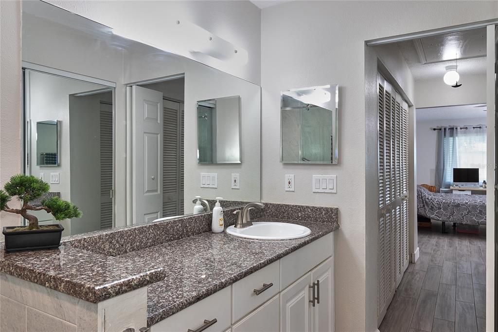 For Sale: $324,900 (2 beds, 2 baths, 1332 Square Feet)