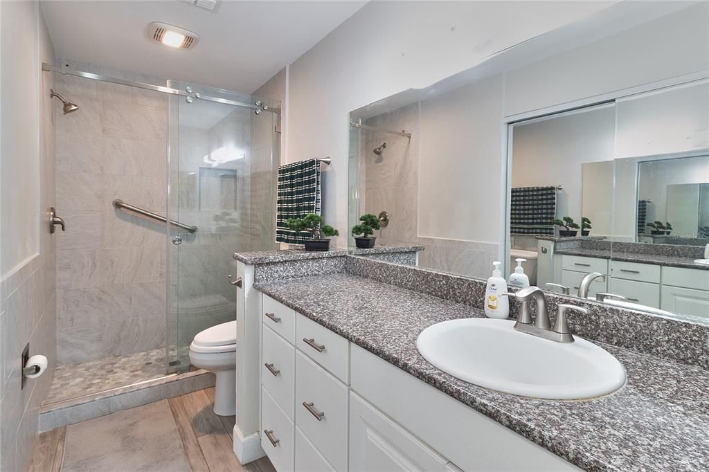 For Sale: $324,900 (2 beds, 2 baths, 1332 Square Feet)