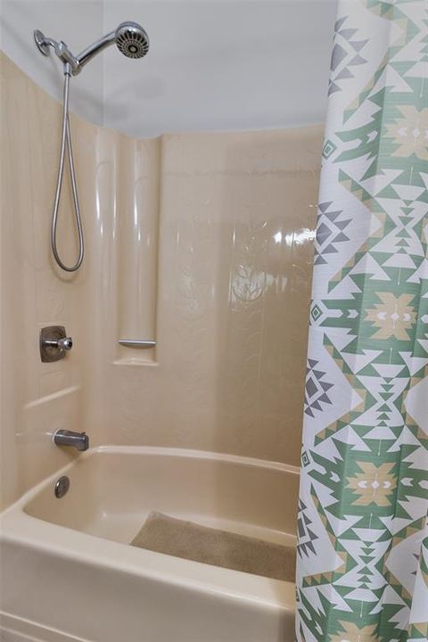 For Sale: $324,900 (2 beds, 2 baths, 1332 Square Feet)