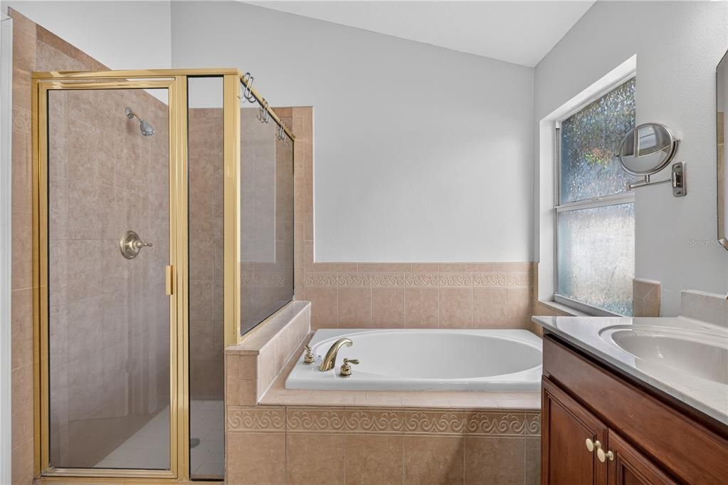 For Sale: $469,900 (4 beds, 2 baths, 2091 Square Feet)