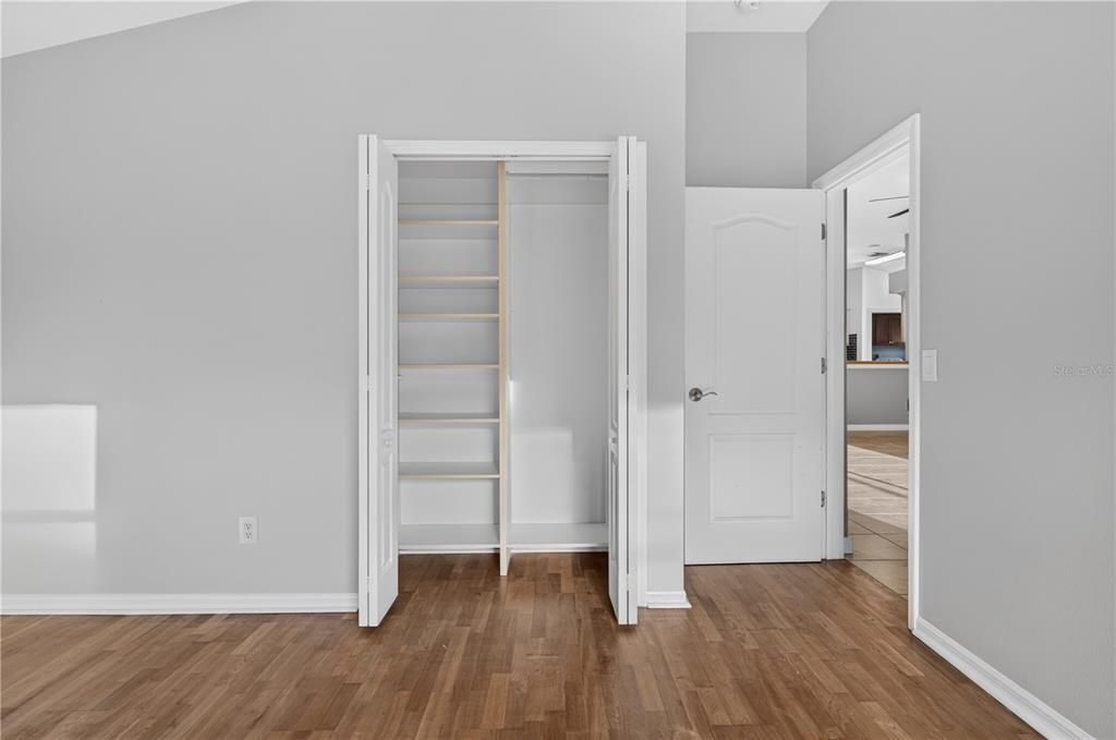 For Sale: $469,900 (4 beds, 2 baths, 2091 Square Feet)
