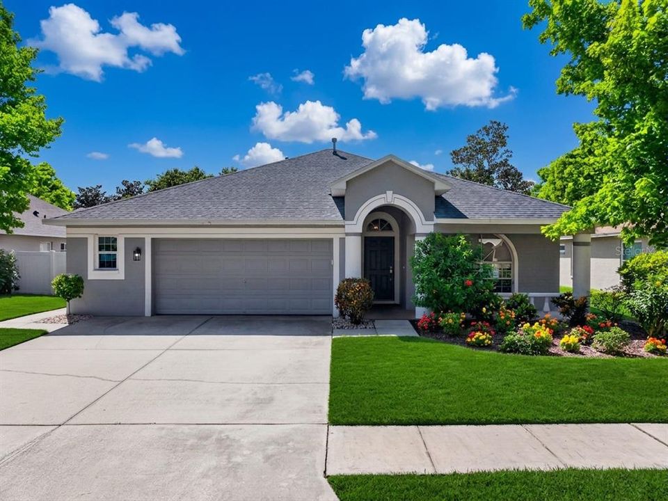 For Sale: $469,900 (4 beds, 2 baths, 2091 Square Feet)