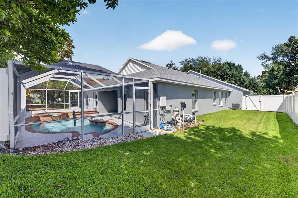 For Sale: $469,900 (4 beds, 2 baths, 2091 Square Feet)