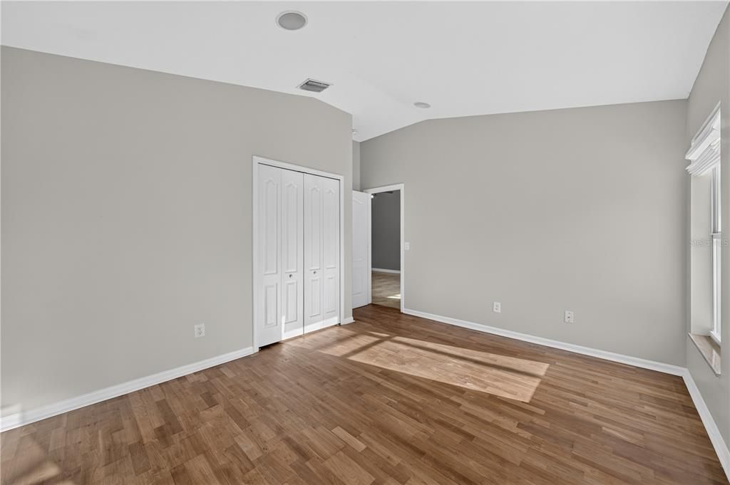 For Sale: $469,900 (4 beds, 2 baths, 2091 Square Feet)