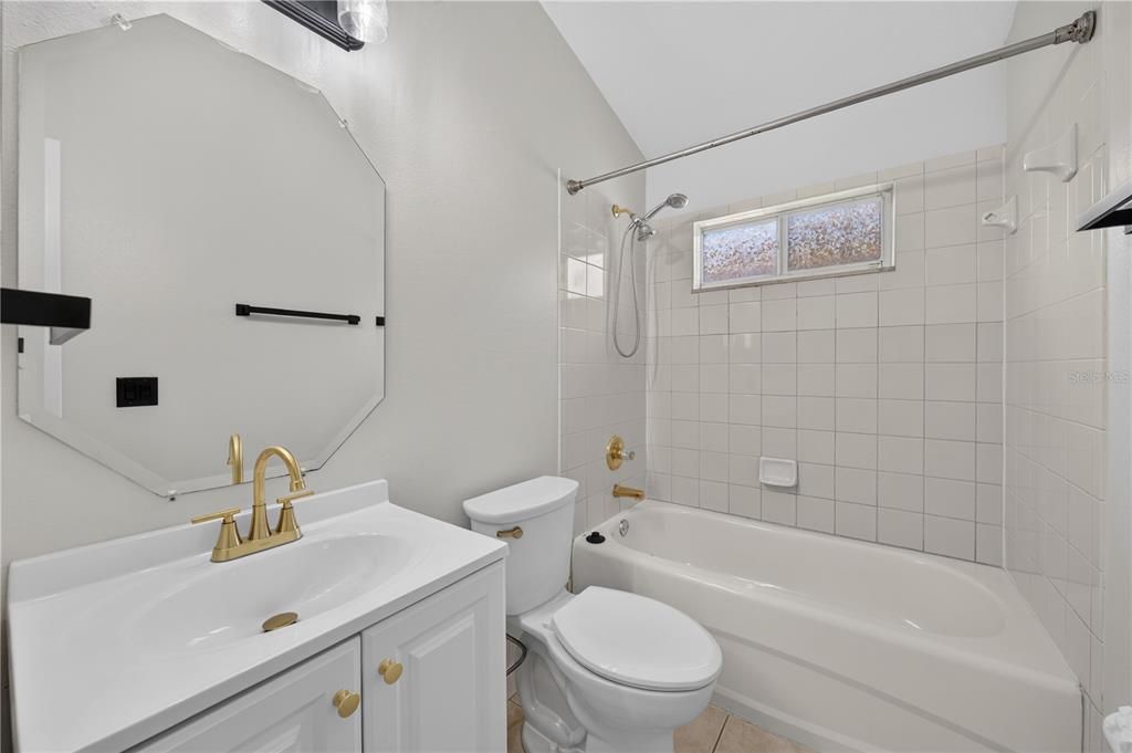 For Sale: $469,900 (4 beds, 2 baths, 2091 Square Feet)
