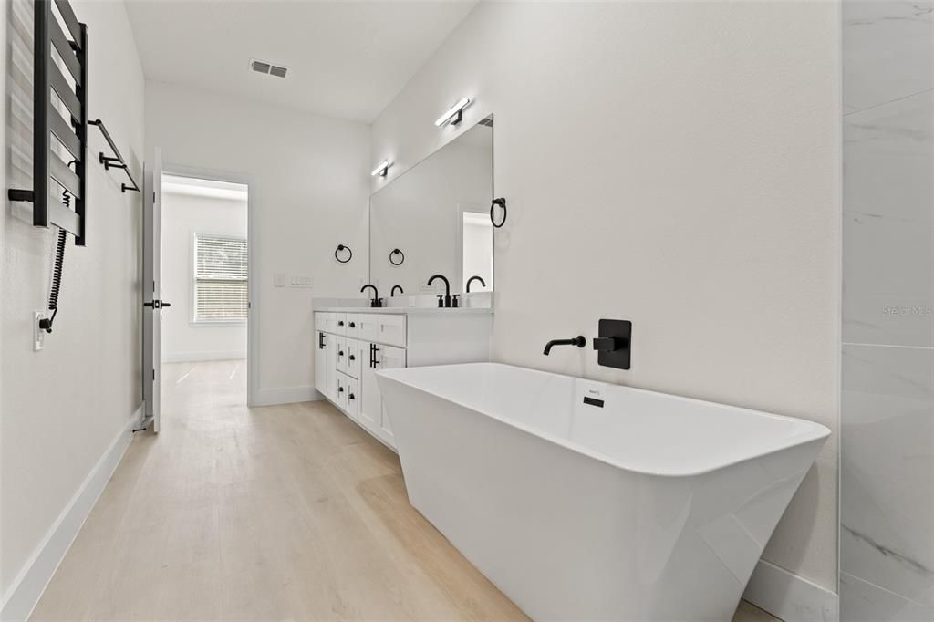 For Sale: $439,900 (4 beds, 3 baths, 2362 Square Feet)